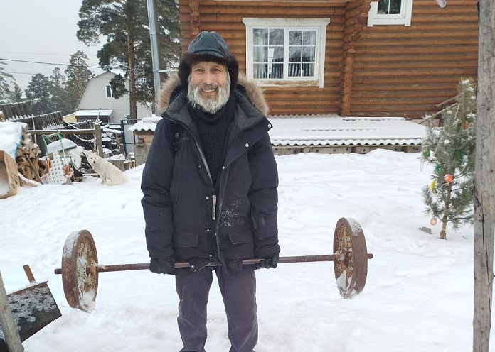 Тренер из Якутии делает в Улан-Удэ оздоровительные тренажеры для взрослых и детей  