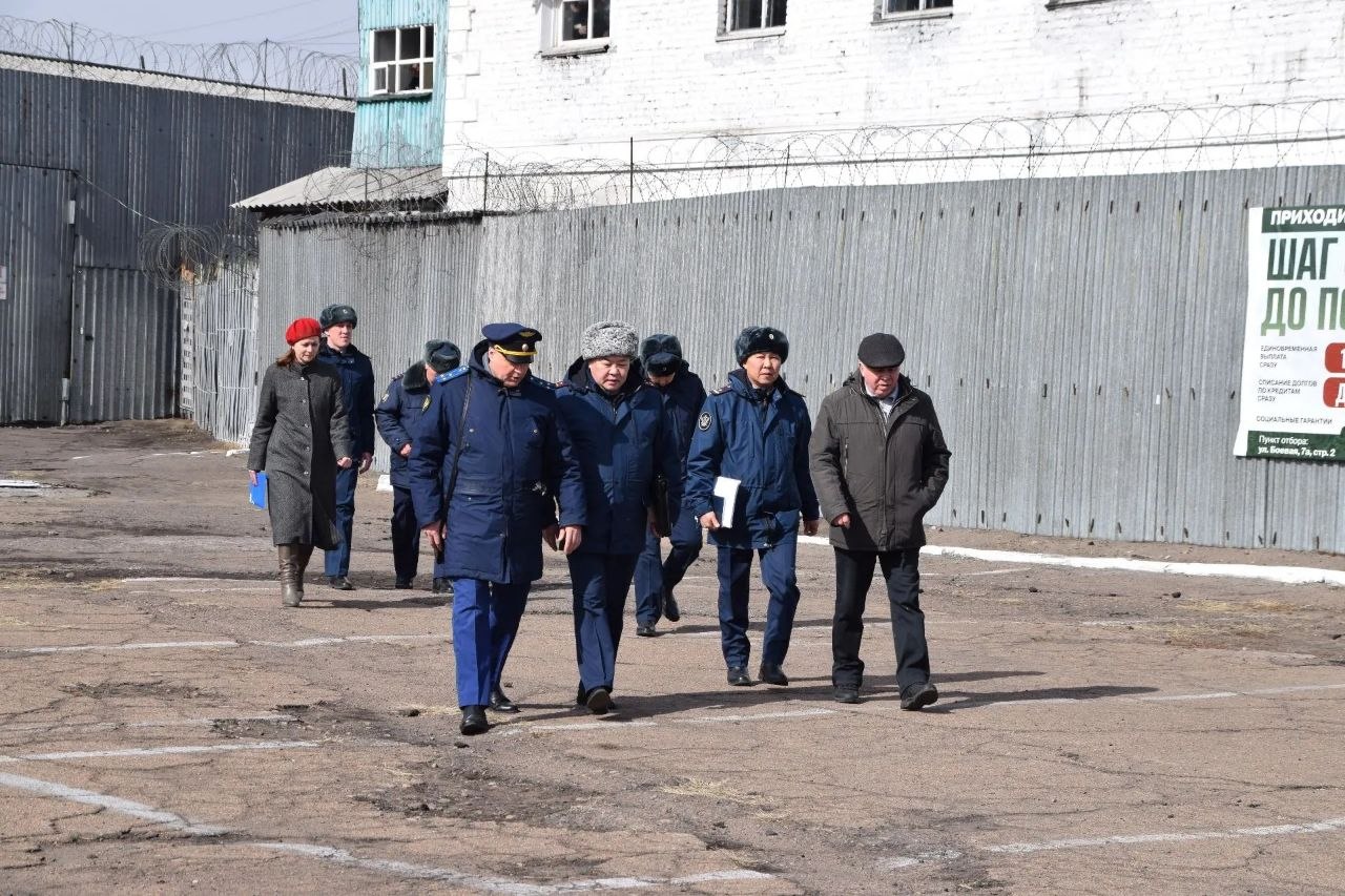 Фото Прокурор Бурятии провел личный прием граждан в исправительной колонии