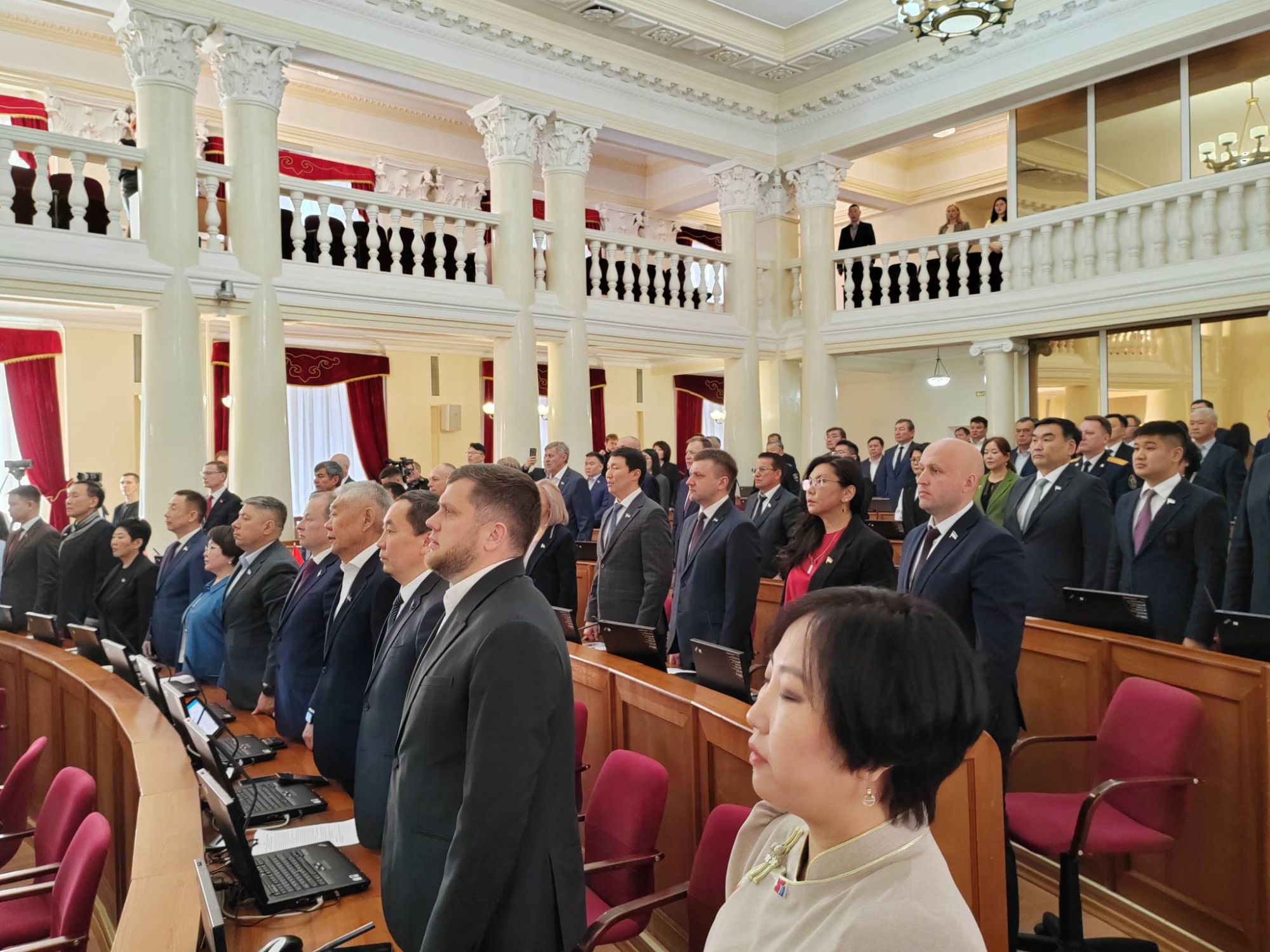 Фото Депутаты Народного Хурала приняли целый комплекс «жилищных» законов