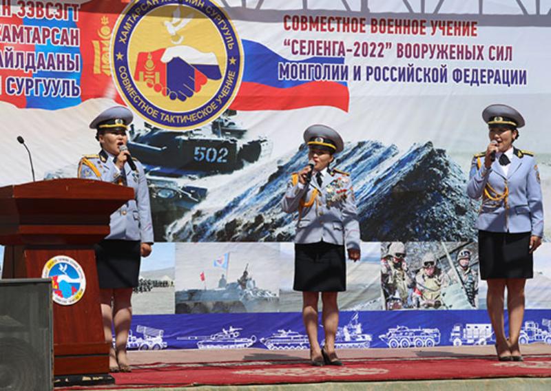 Фото Бурятский военный ансамбль «Селенга» покорил сердца военнослужащих двух стран на учениях в Монголии