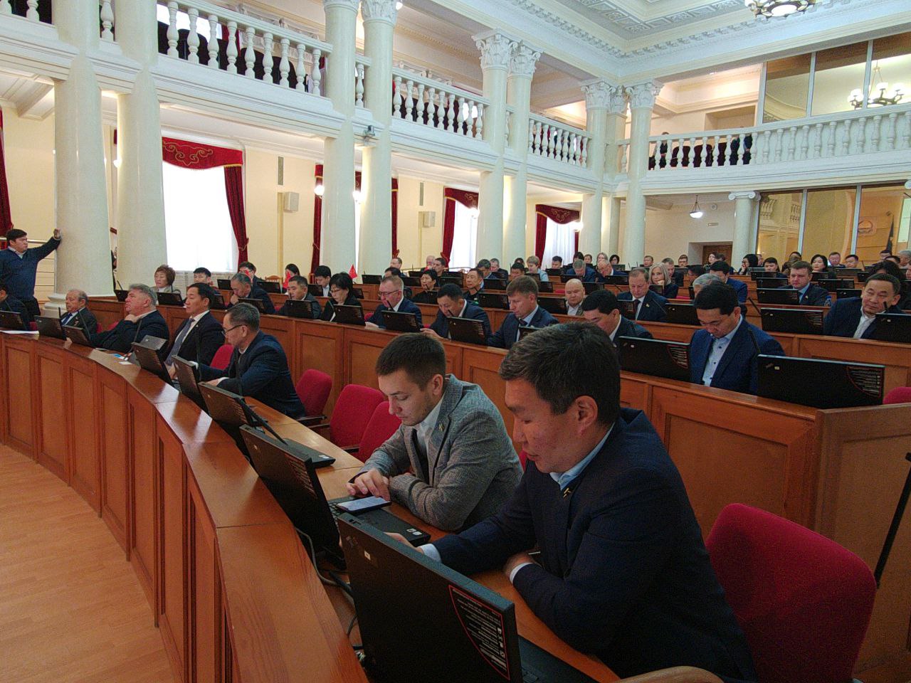 Фото Поощрение к медали «За верность родительскому долгу» увеличат 