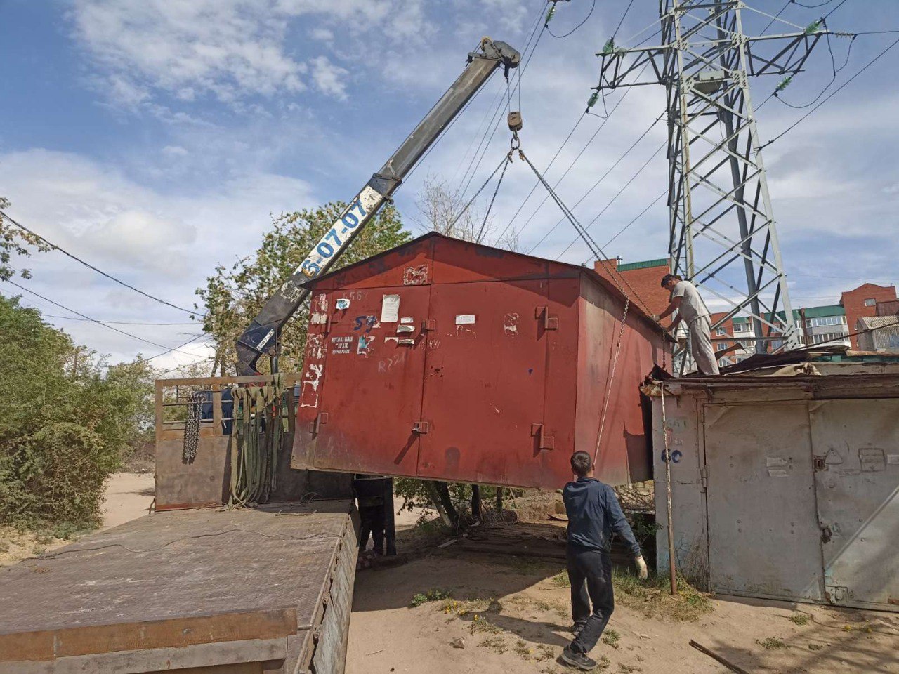 Фото В Железнодорожном районе Улан-Удэ демонтировали 15 самовольно установленных гаражей
