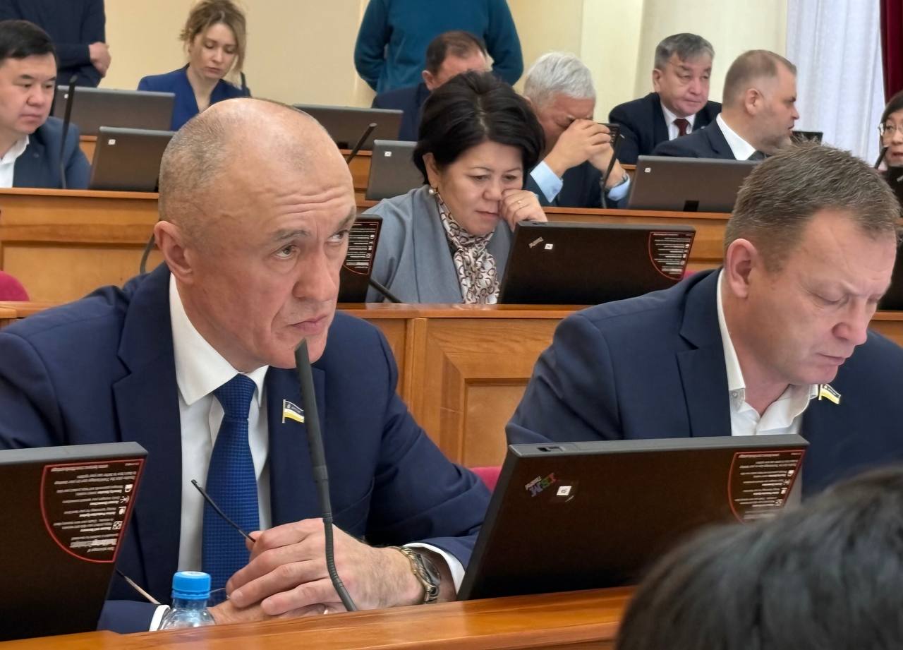 Фото На 15-й сессии Народного Хурала внесены изменения в Закон РБ «О труднодоступных и отдаленных местностях в Республике Бурятия для проведения выборов и референдумов в РБ»