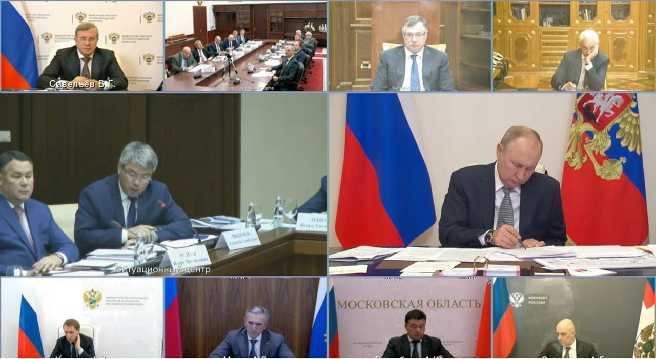 Алексей Цыденов на совещании с президентом: «Регионам нужна помощь с общественным транспортом и дорогами»