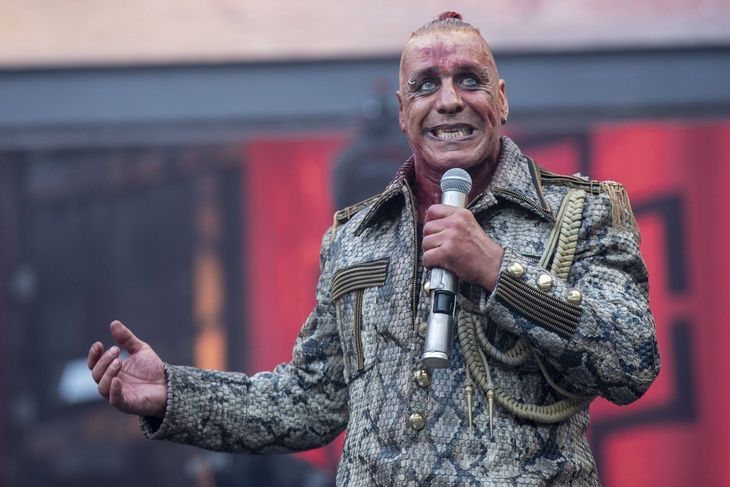 Фото Фронтмен группы «Rammstein» отменил свои концерты в России
