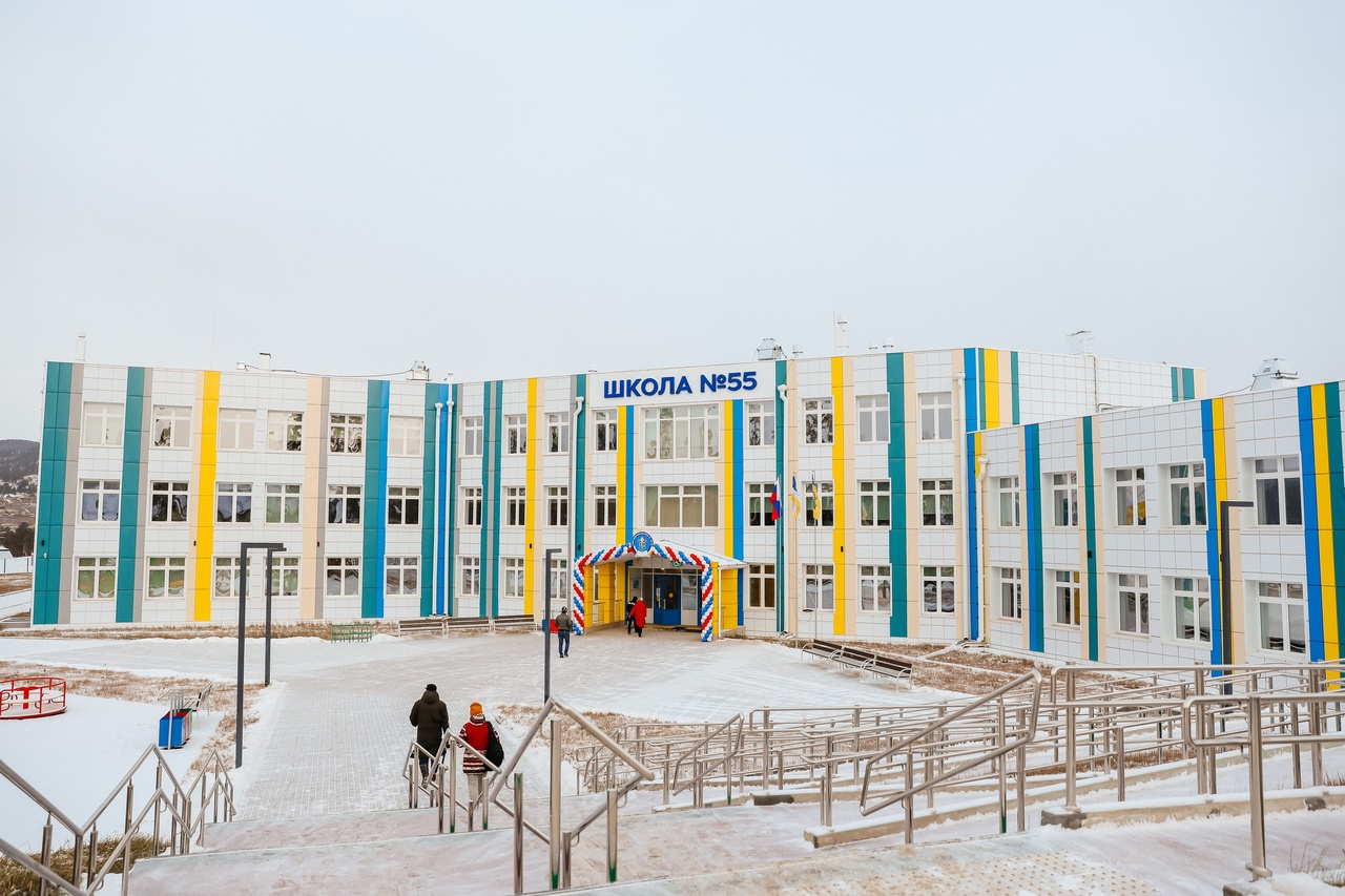 Фото В Улан-Удэ открылась школа за 1 млрд рублей