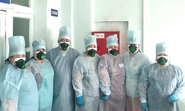 Фото Сотрудники больницы Улан-Удэ вступились за уволенного главврача