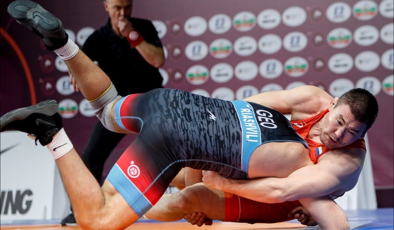 Бурятские борцы выступят среди сильнейших спортсменов страны на Всероссийской спартакиаде - Спорт - Новая Бурятия