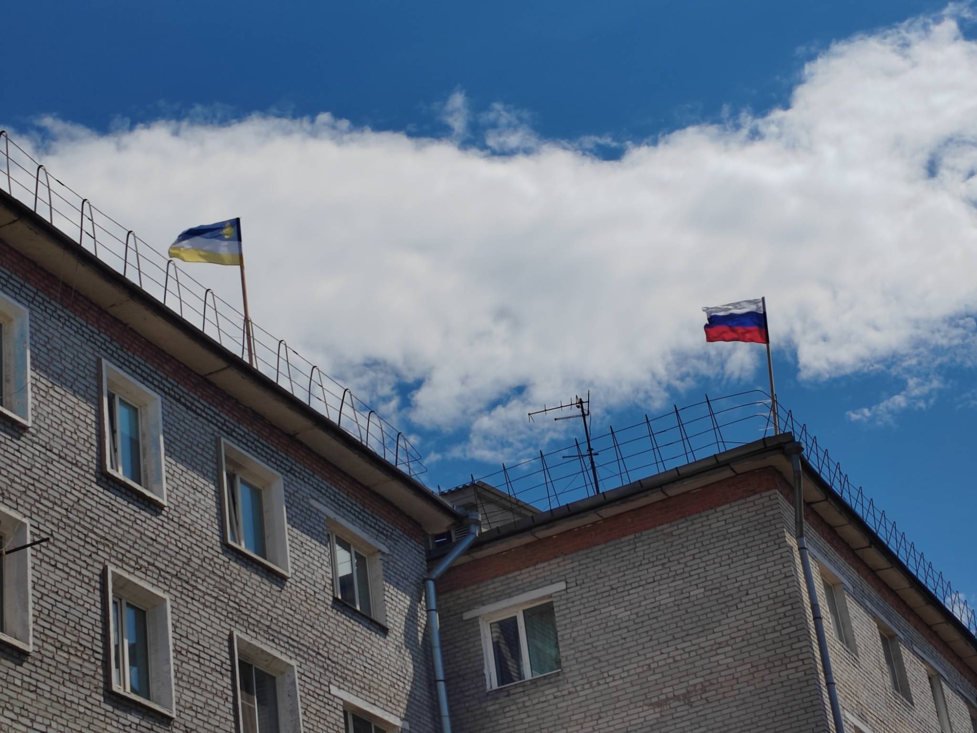 Фото Магистральную улицу Улан - Удэ украсили флагами