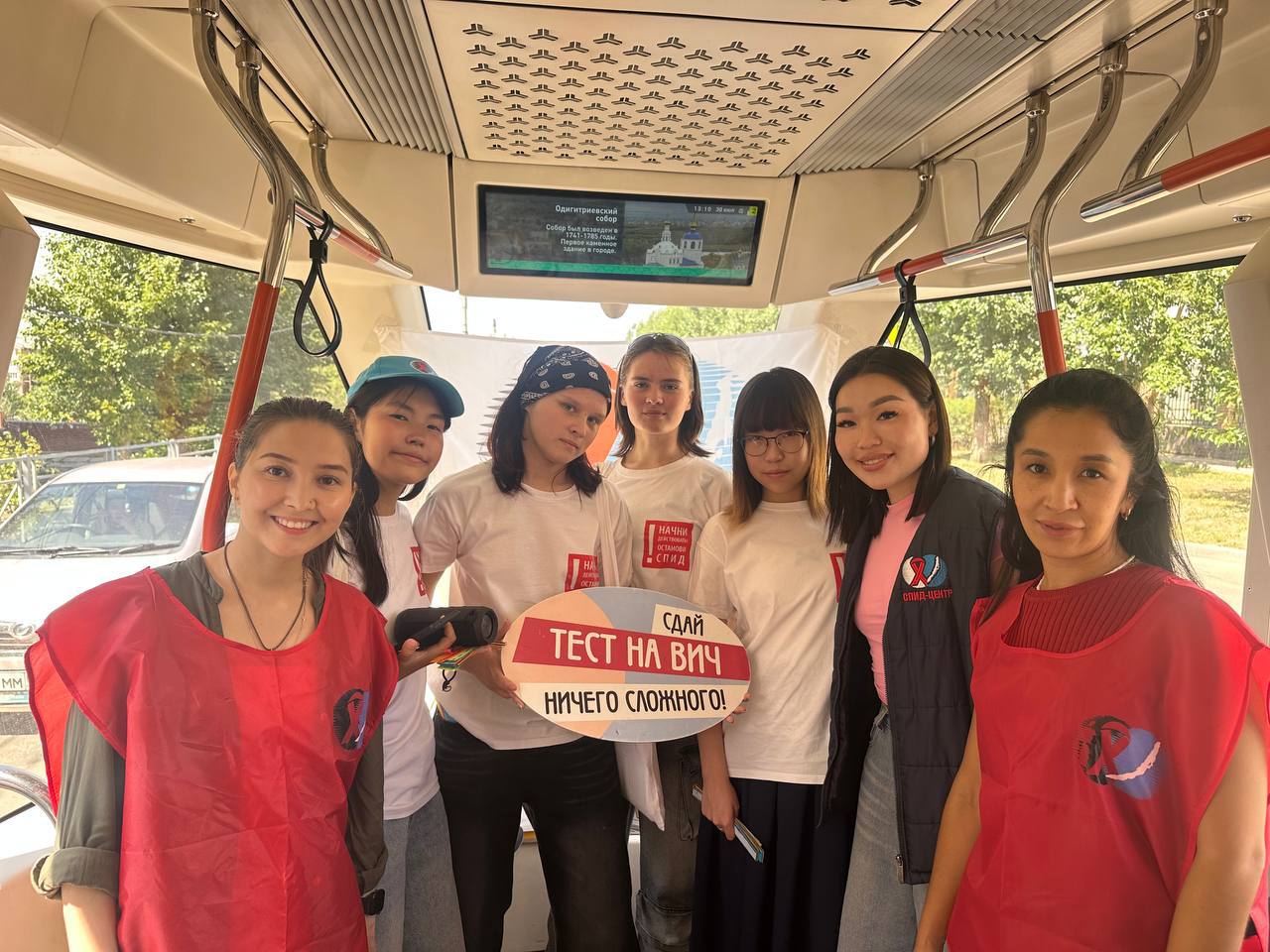 Фото В Улан-Удэ прокатился трамвай безопасности