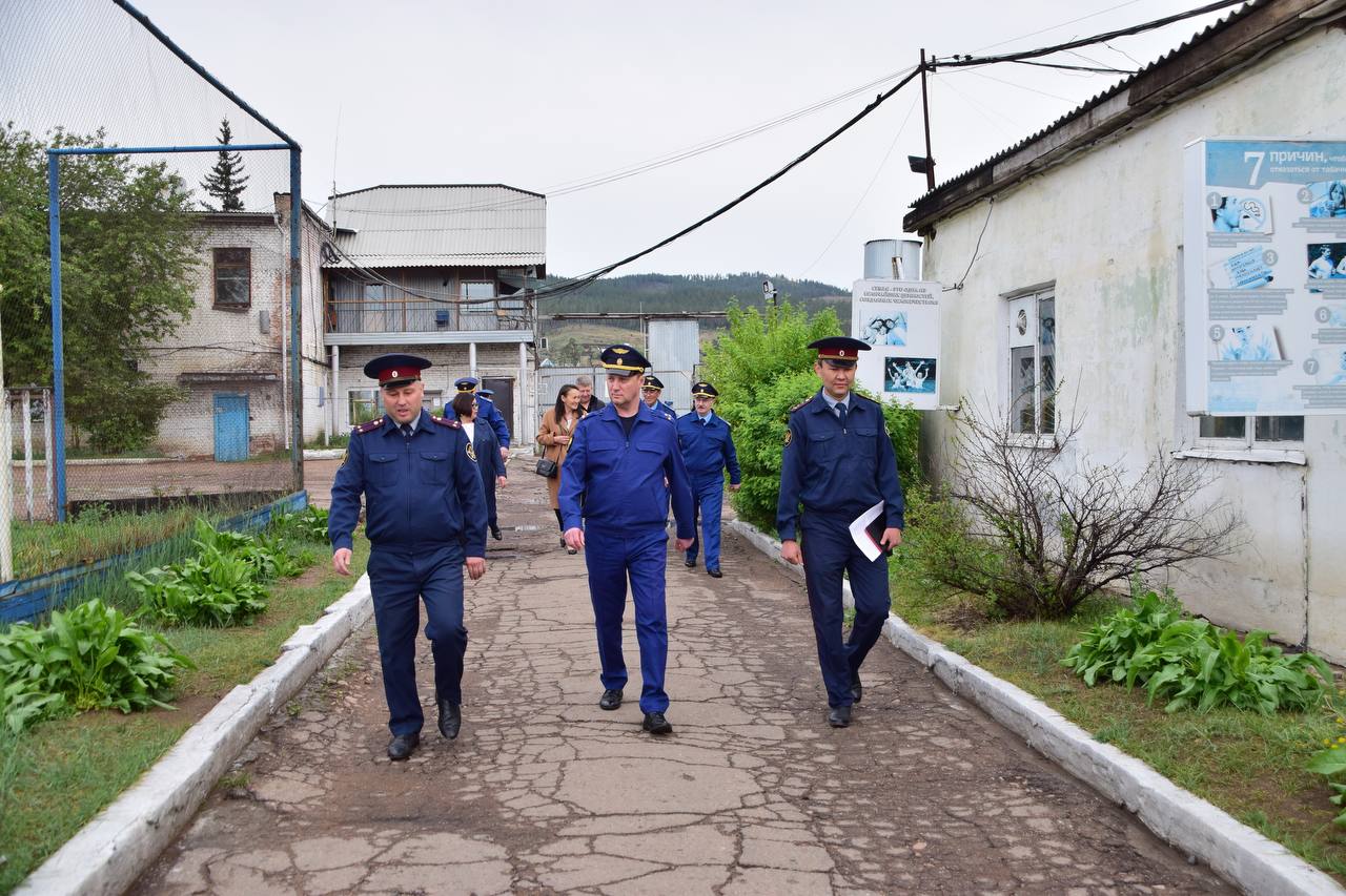 Прокурор Бурятии проверил известную в Улан-Удэ колонию- поселение |  30.05.2024 | Новости Улан-Удэ - БезФормата