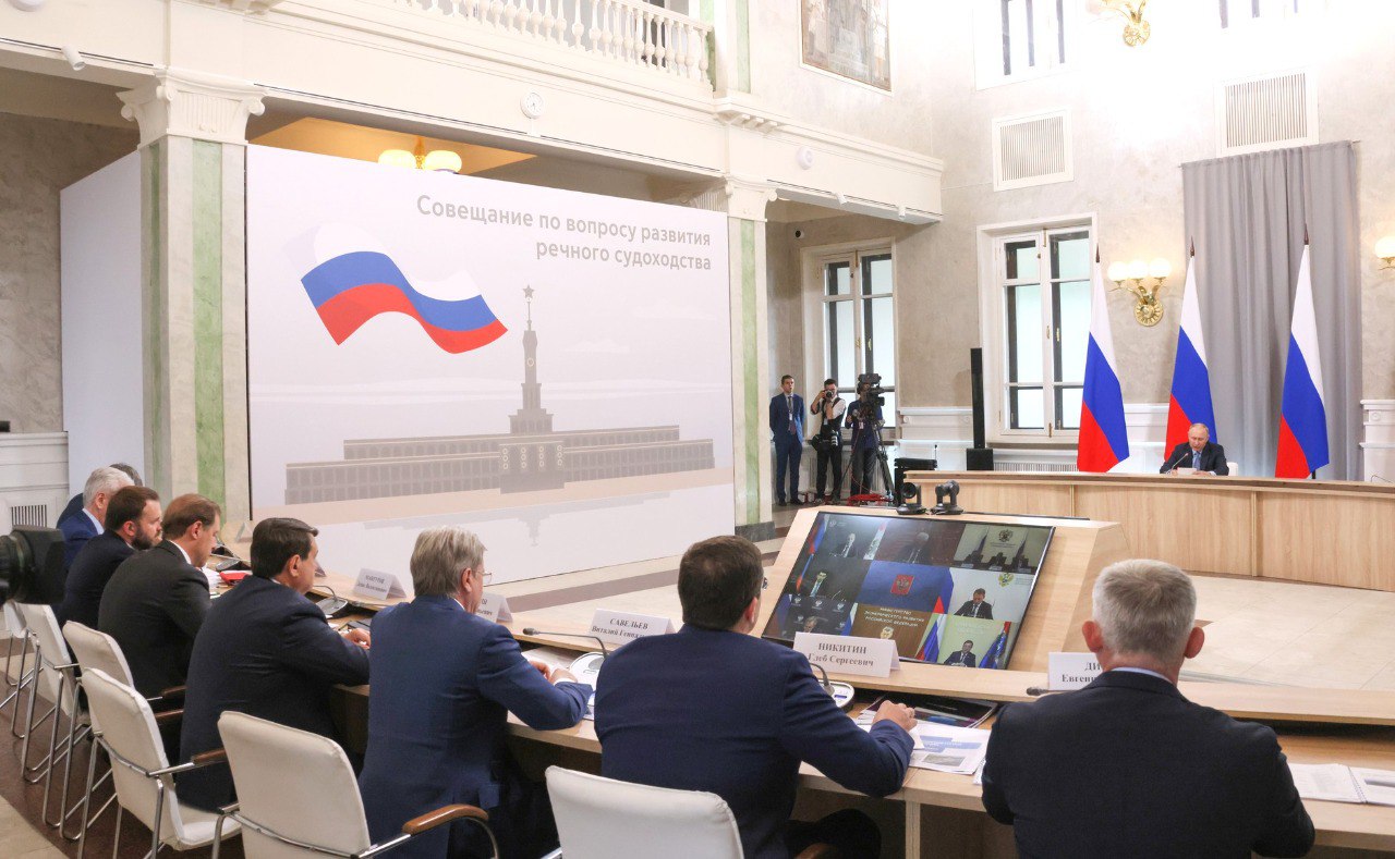 Фото Глава Бурятии выдвинул президенту России ряд предложений по развитию речного судоходства  