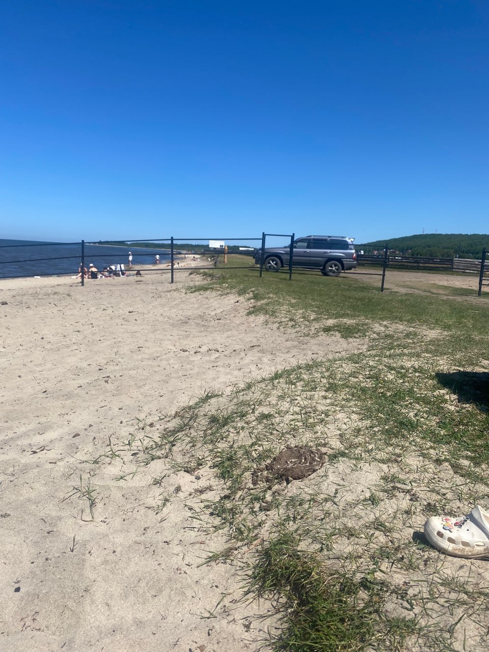 Фото Отдыхающих в Бурятии возмутил забор у Байкала