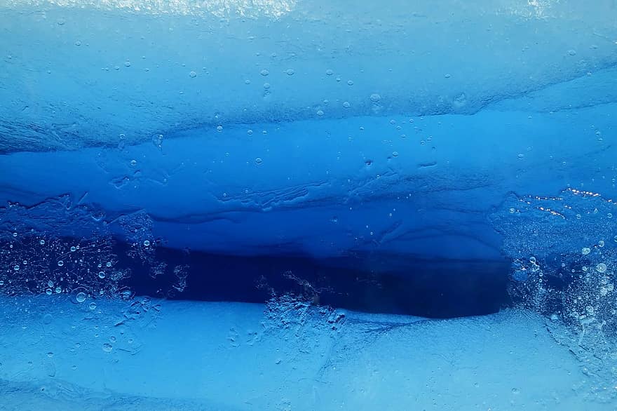 Фото В Бурятии при переходе реки по льду утонул пенсионер