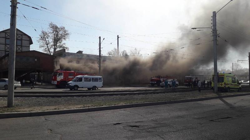Фото Крупный пожар произошел на рынке «Крестьянский» в Улан-Удэ