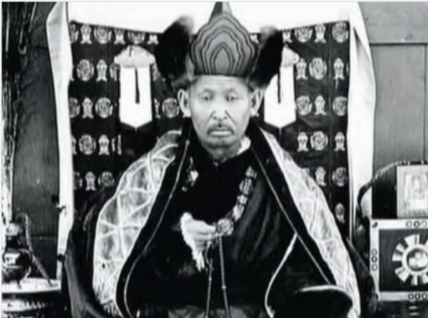 Фото 110 лет назад Пандито Хамбо Лама Итигэлов вступил в должность