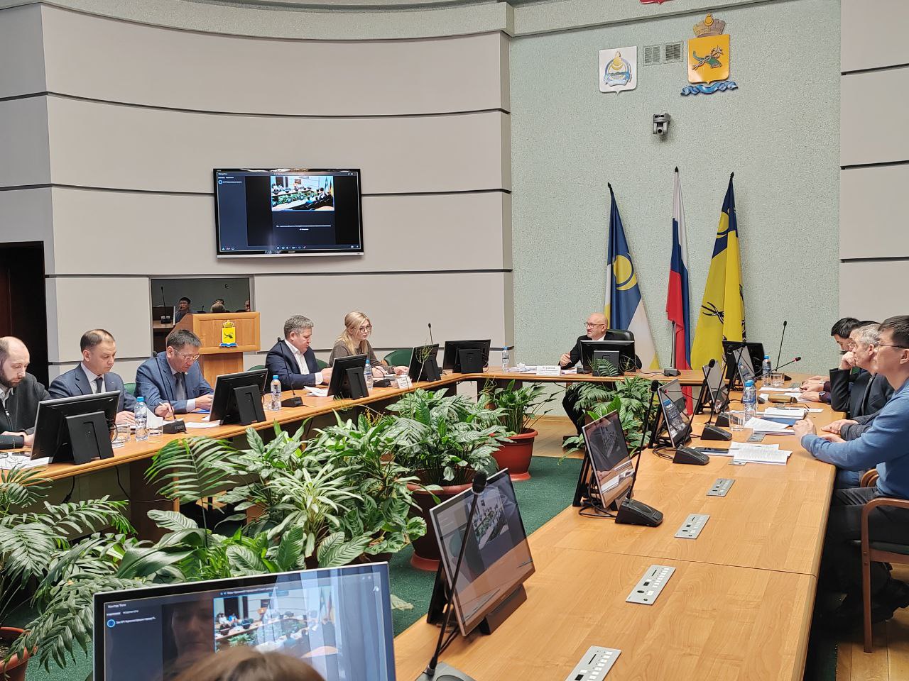 Фото Депутаты Улан-Удэнского горсовета обсудили преимущества единого комитета жилищного и административного контроля 