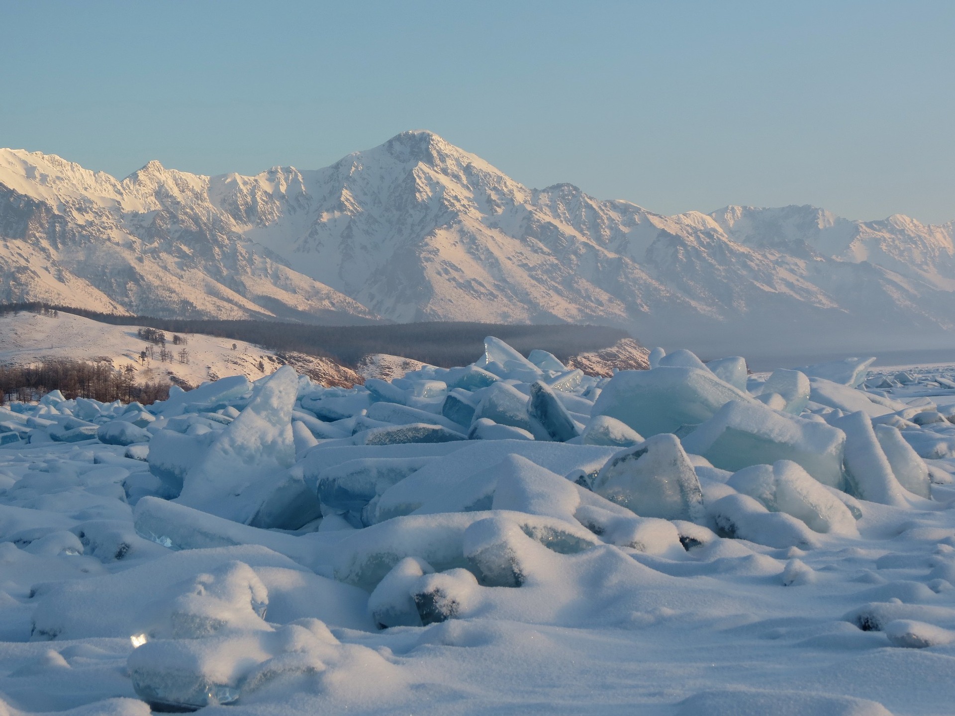 Фото На льду Байкала проведут марафон
