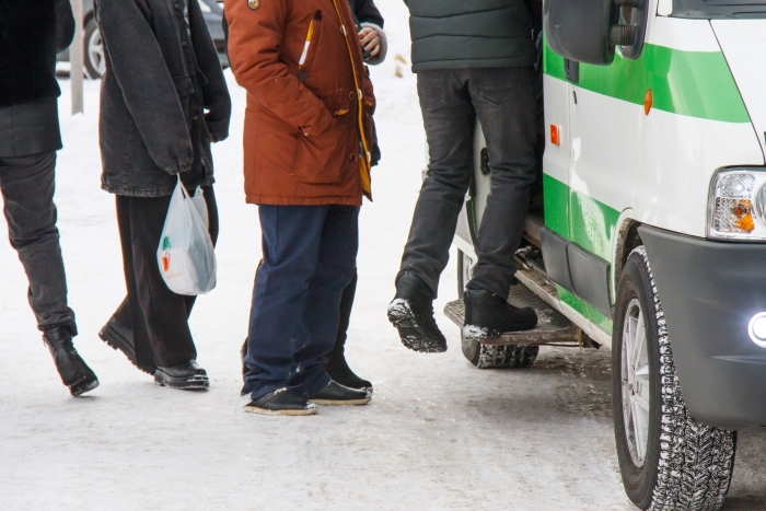 Фото В Улан-Удэ «Народный фронт» принял звонки по проблемам работы общественного транспорта
