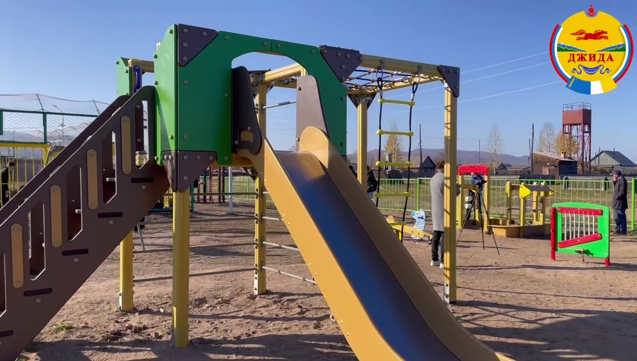 Фото В районе Бурятии торжественно открыли детскую спортивную площадку