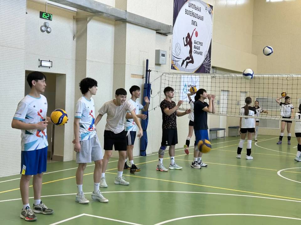 Фото  «АпатитАгро» оплатила поездку на соревнования команде волейболистов из Сотниково