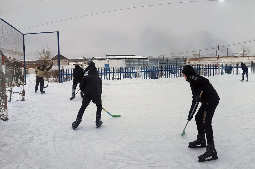 Фото В Бурятии заключённые КП-3 устроили турнир по хоккею