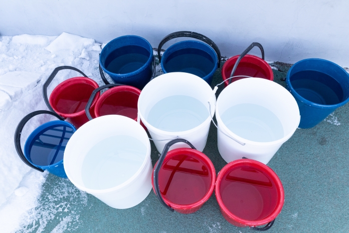 Фото Из собранного пластика в Бурятии изготавливают ведра