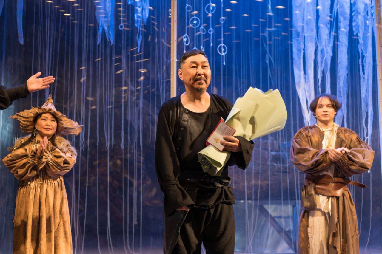 Фото Артист Буряад театра Солбон Субботин награжден почетным знаком Монголии