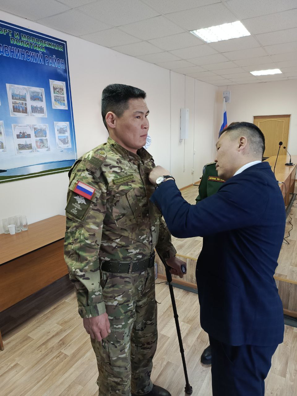 Фото Бурятский боец Александр Дамбаев награжден медалью Жукова