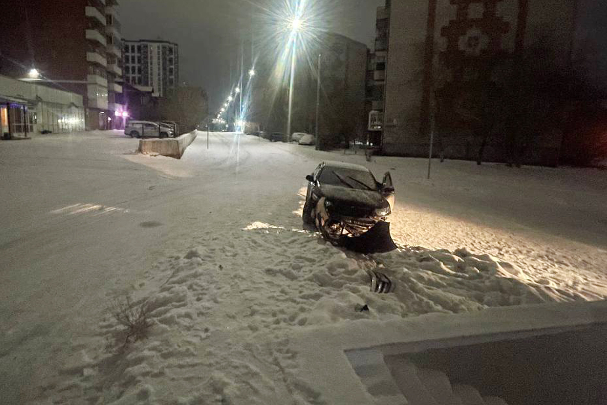 Фото В Улан-Удэ из-за бесправного водителя пострадал несовершеннолетний пассажир иномарки