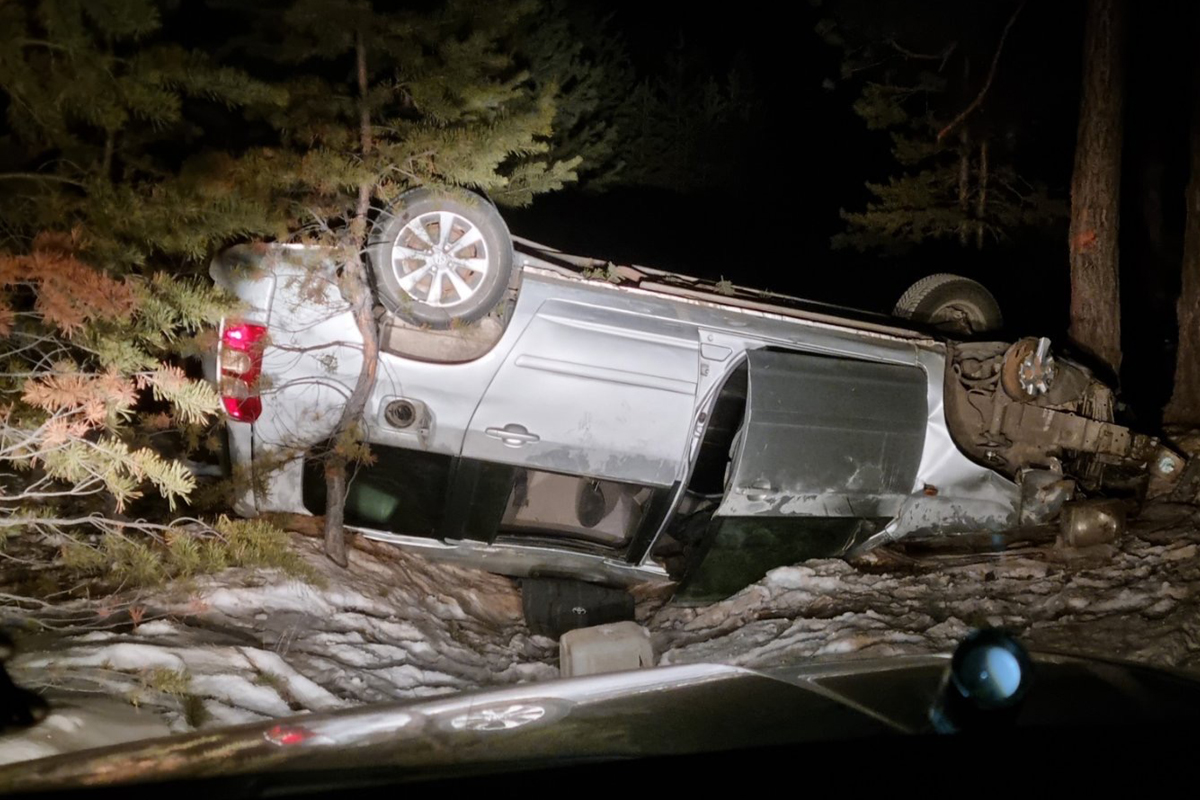 Фото В Бурятии водитель «Тойоты» погиб, врезавшись в дерево