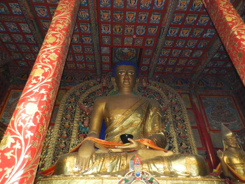 Фото Лама из Бурятии: чем полезно для буддиста участие в постройке храмов и жилых домов