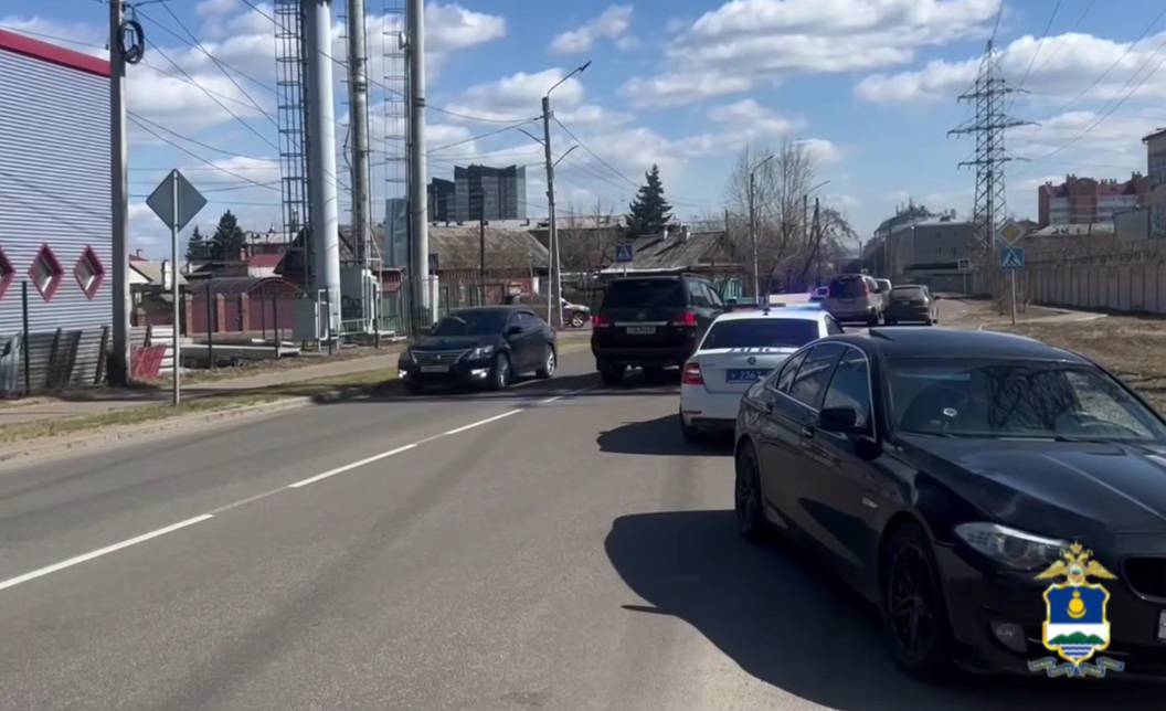 Фото В Улан-Удэ подросток на самокате угодил под автомобиль