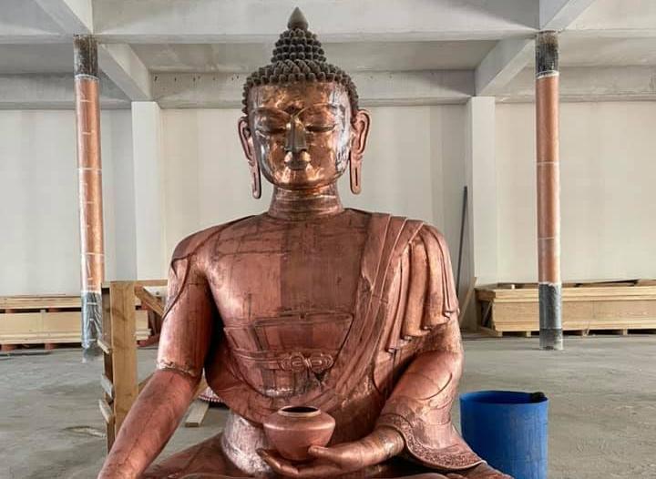 Фото В Бурятии Иволгинский дацан готовится к установке новой статуи Будды