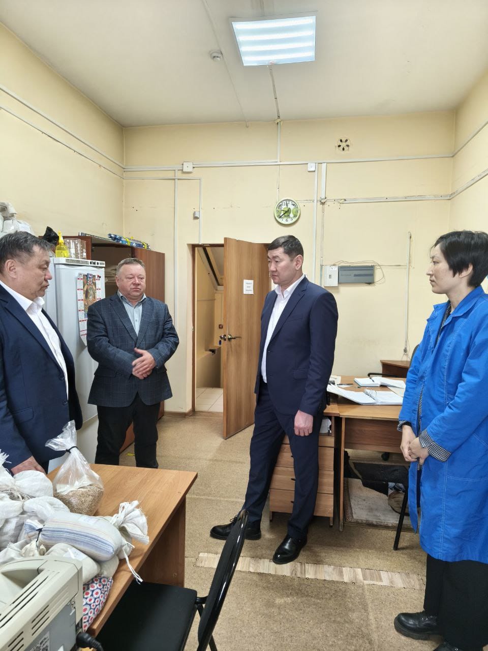 Фото Министр сельского хозяйства Бурятии посетил Бурятский филиал Россельхозцентра