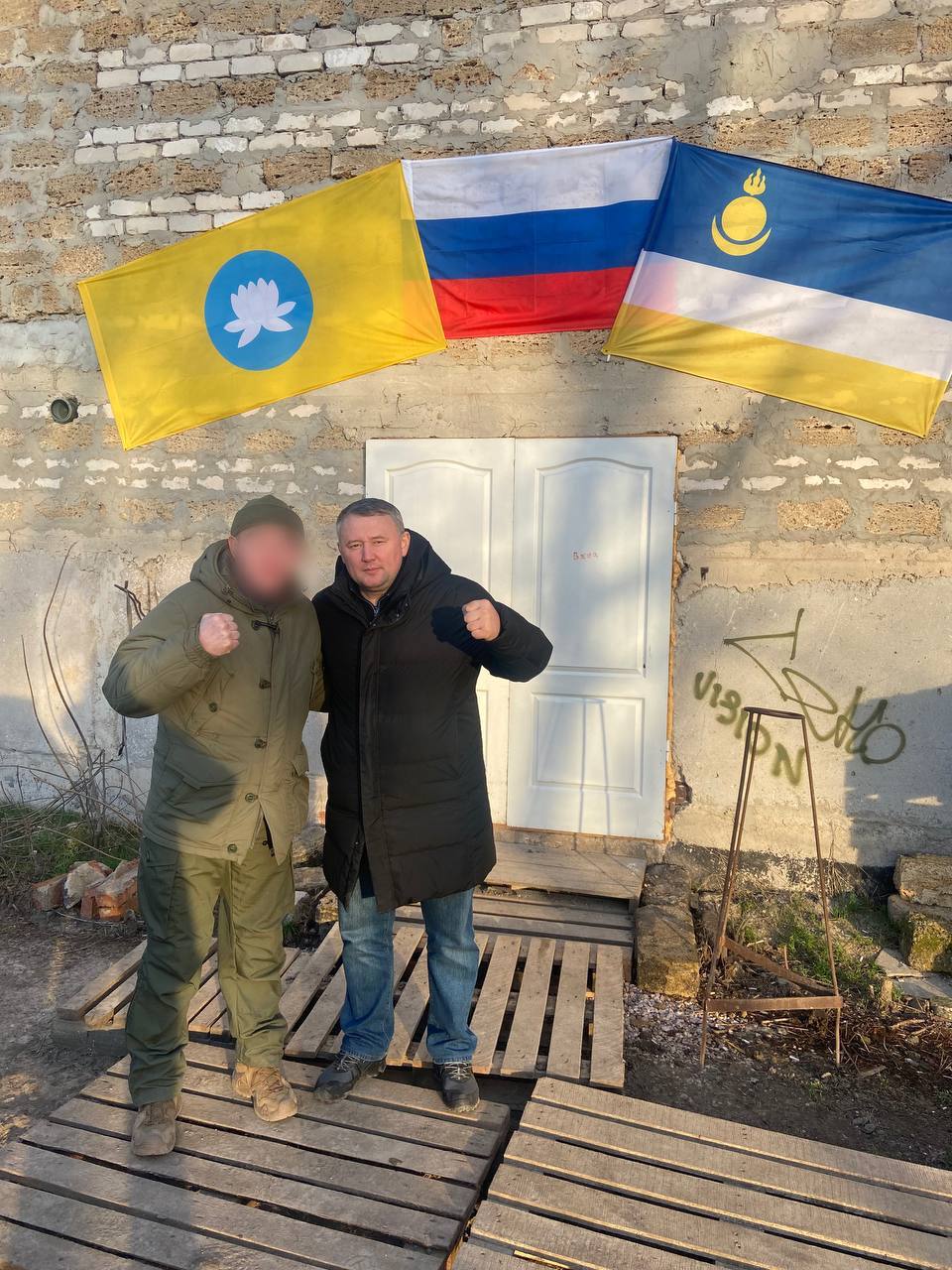Фото Депутат Госдумы с президентом Федерации ММА Бурятии посетил Джанкой 