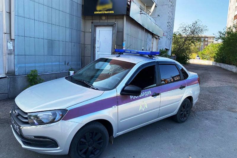 Фото Сбежавшего из дома мальчика в Улан-Удэ росгвардейцы вернули родителям 