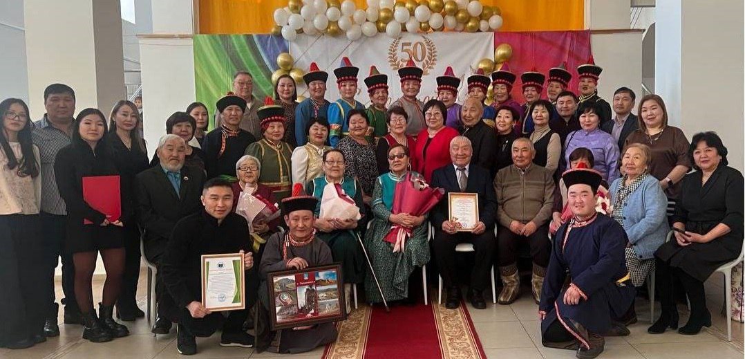 Фото В Бурятии поздравили с золотой свадьбой супругов