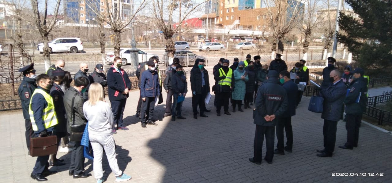 Фото Чиновники начали выписывать протоколы на улицах Улан-Удэ