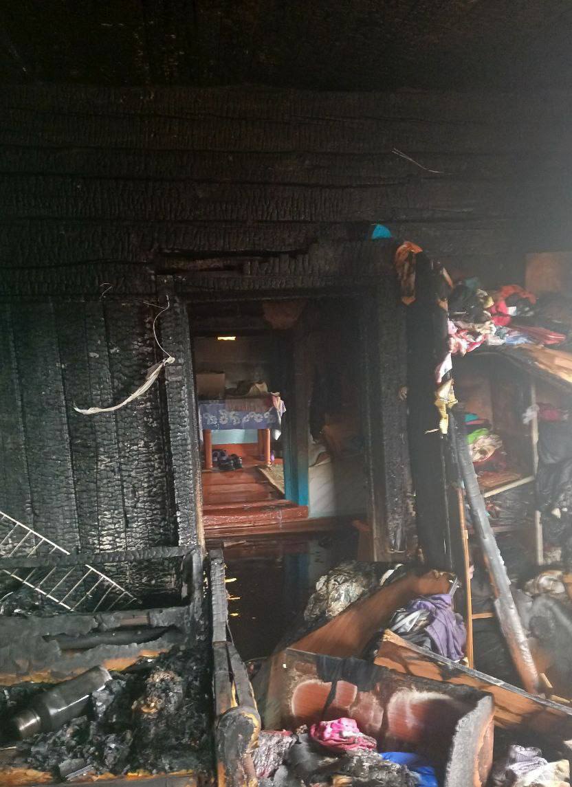 Фото В районе Бурятии сгорел дом