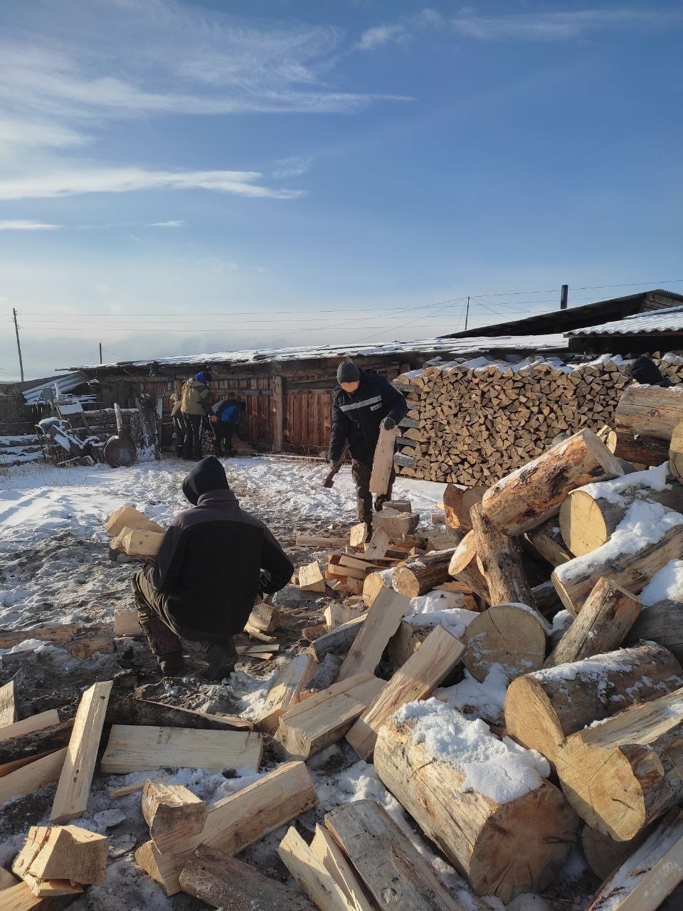 Фото В Курумканском районе Бурятии за помощь семьям мобилизованных взялись школьники