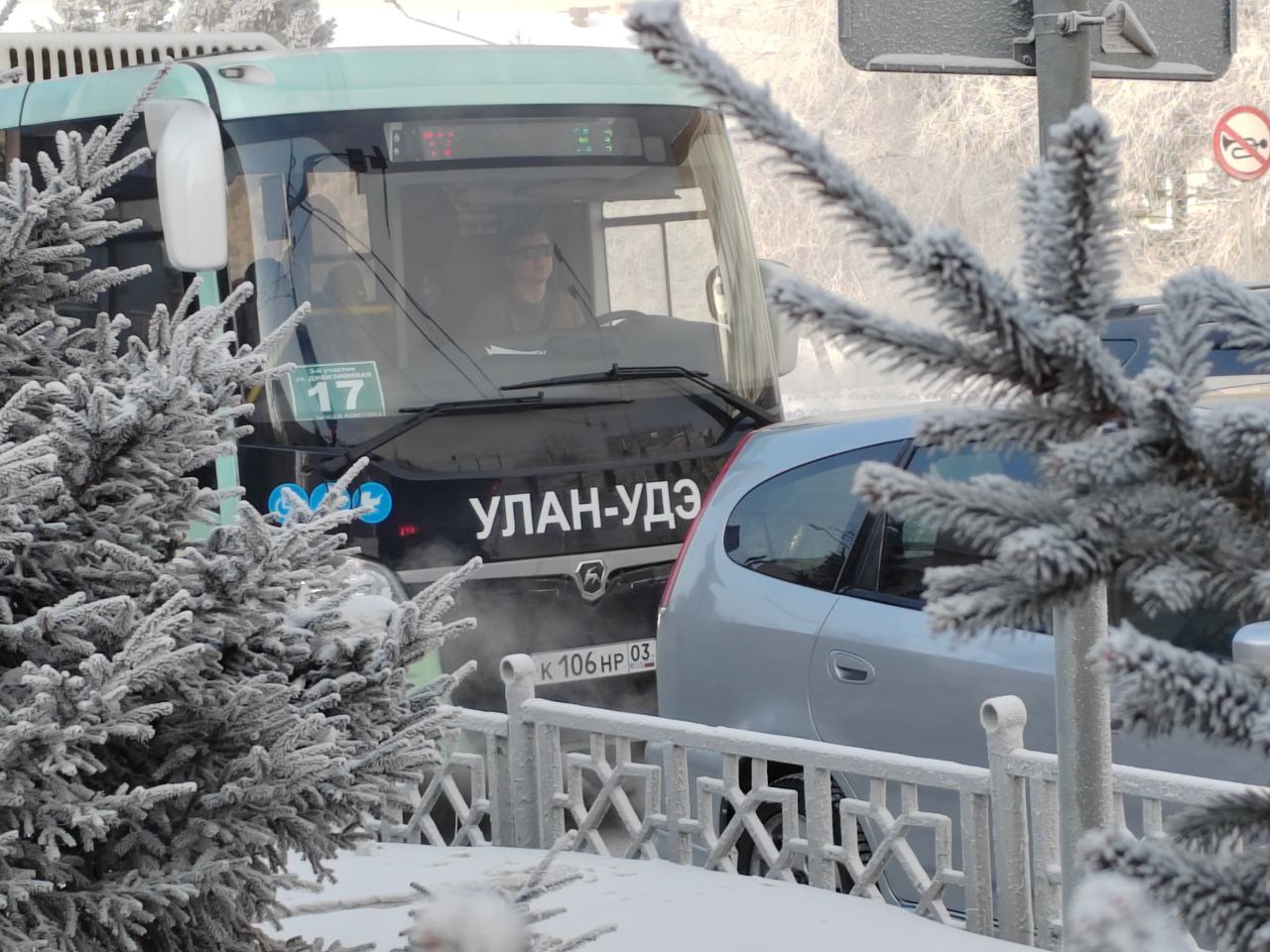 Фото В столице Бурятии за неделю зарегистрировали 6 нарушений парковки 