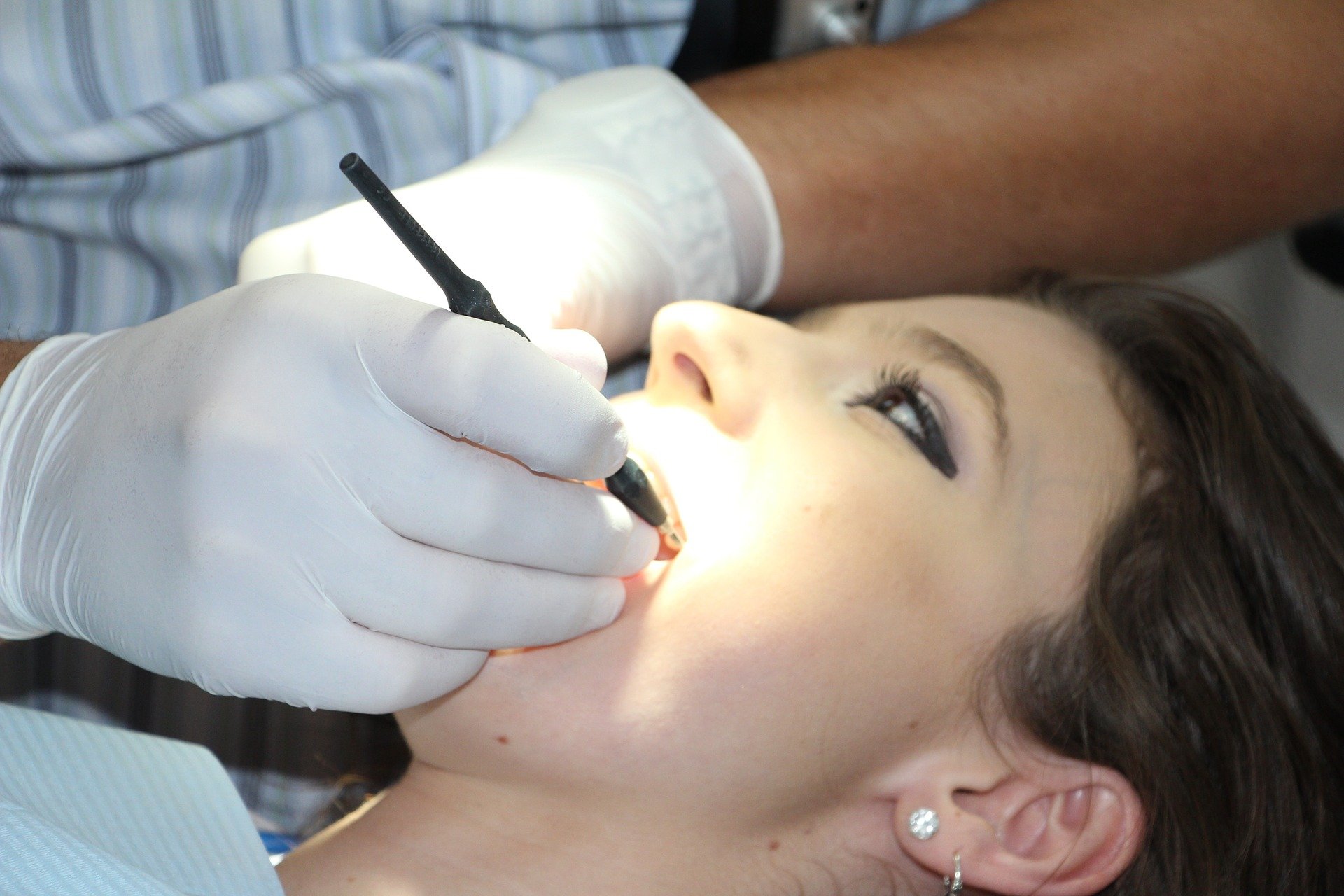 Фото Жительница Бурятии притворилась стоматологом и сломала челюсть пациенту