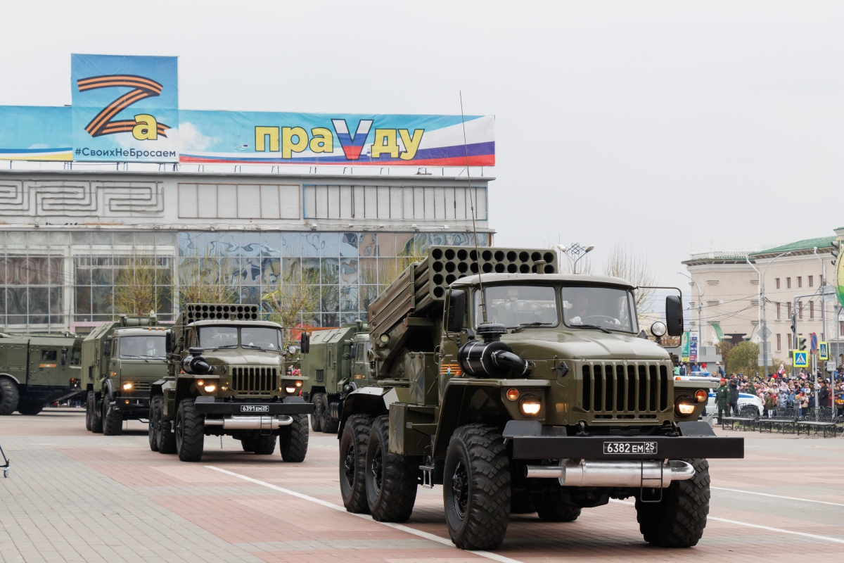 Фото В центре Улан-Удэ ограничат движение с проведением репетиции Парада Победы