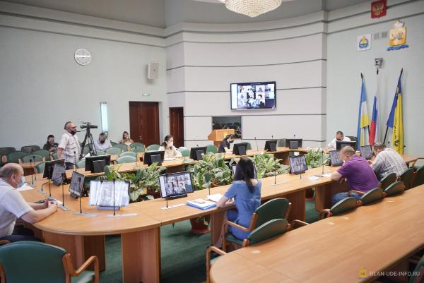 Фото В Улан-Удэ состоялись публичные слушания по уставу