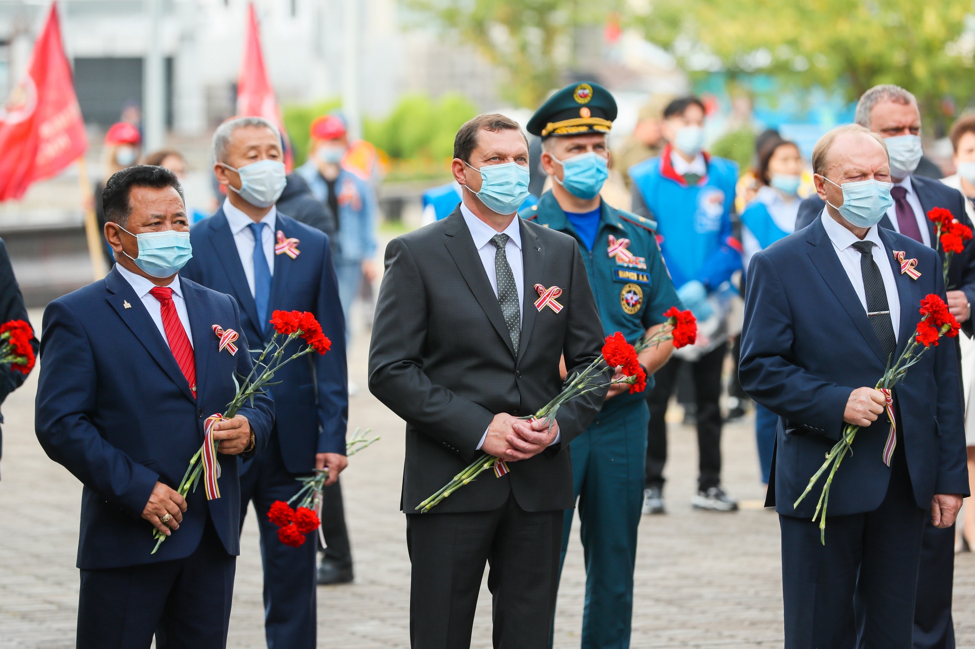 Фото К мемориалу Победы в Улан-Удэ возложили «Цветы Памяти»