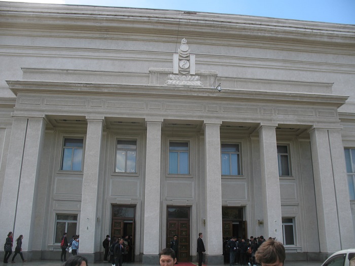 Фото Завтра с 7.00 утра в Монголии объявлен однодневный траур 