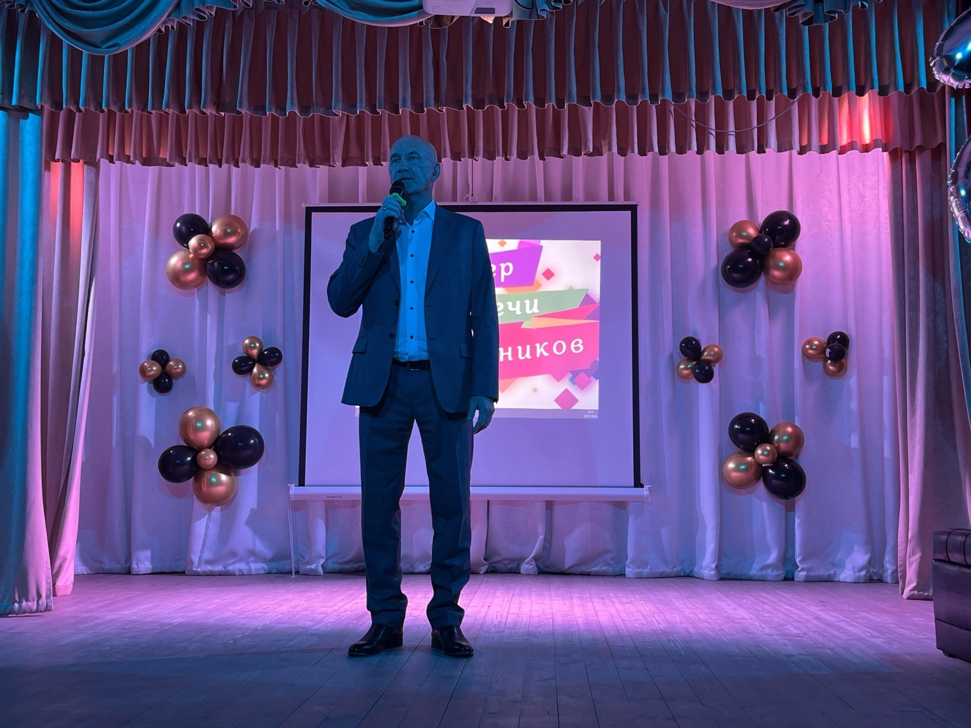 Фото Три выпускницы в районе Бурятии удостоены звания «Гордость Баунта»