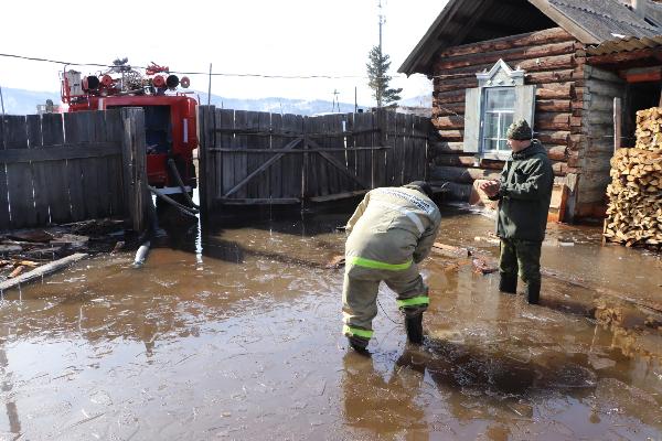 Фото В Бурятии следят за паводковой ситуацией в поселениях