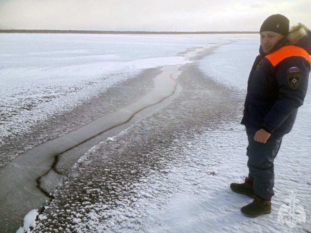 Фото В МЧС Бурятии сообщили про аномальную толщину льда на Байкале